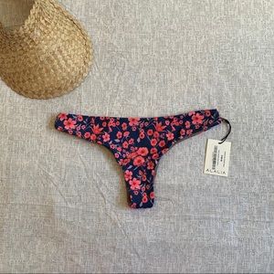 Acacia Poppy Hookipas